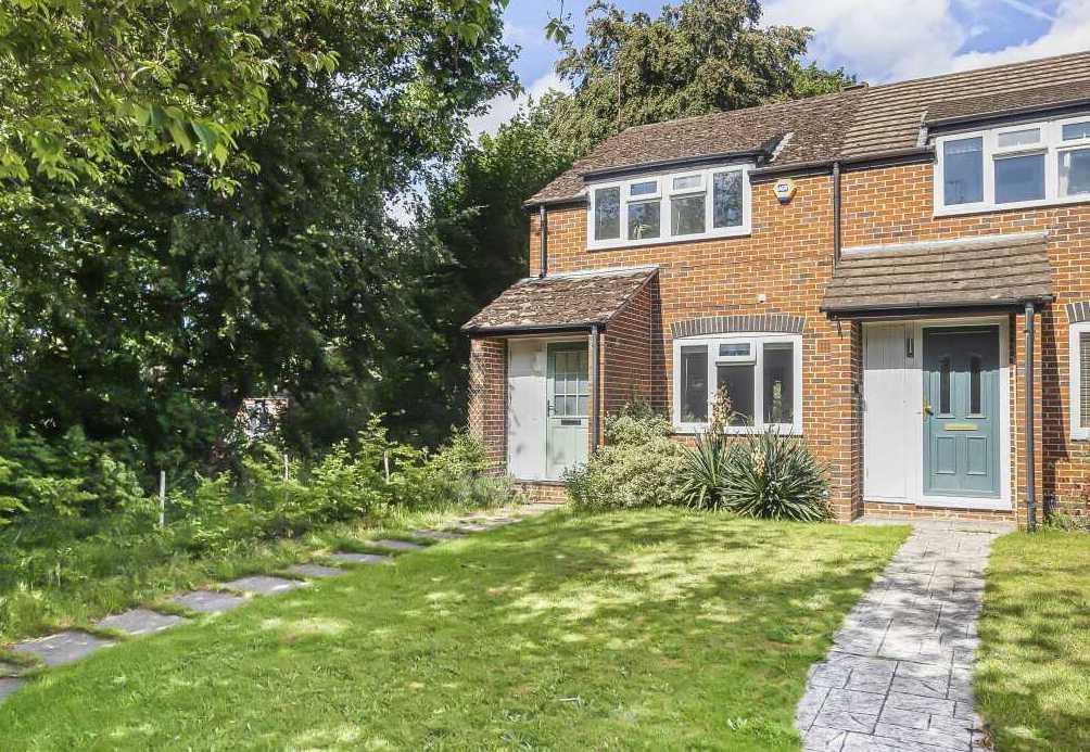 3 bed property in Gravett Close, Henley-on-Thames
